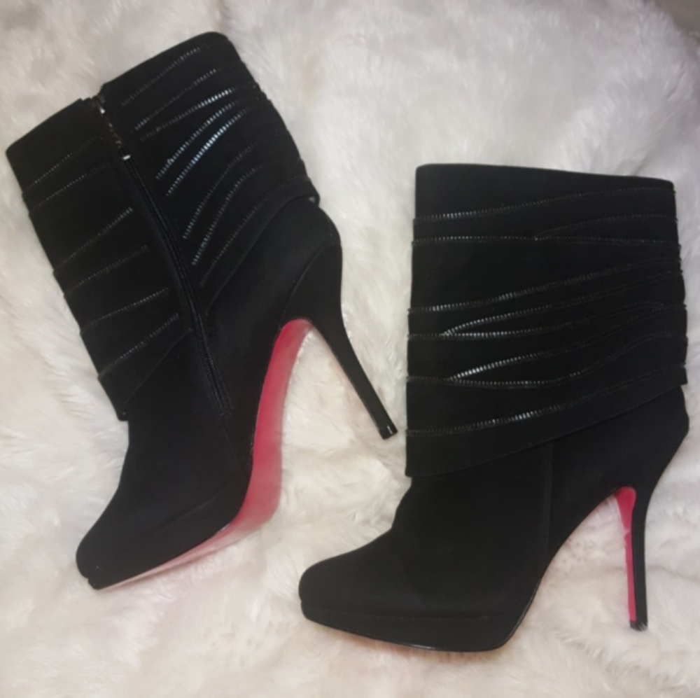 ×SOLD ON MERC× Red bottom zipper boots! NWOT!